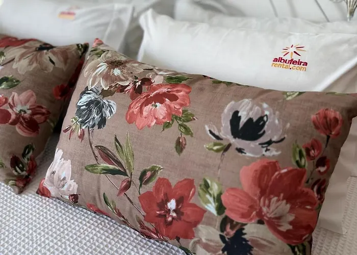 Jardim Santa Eulalia By *