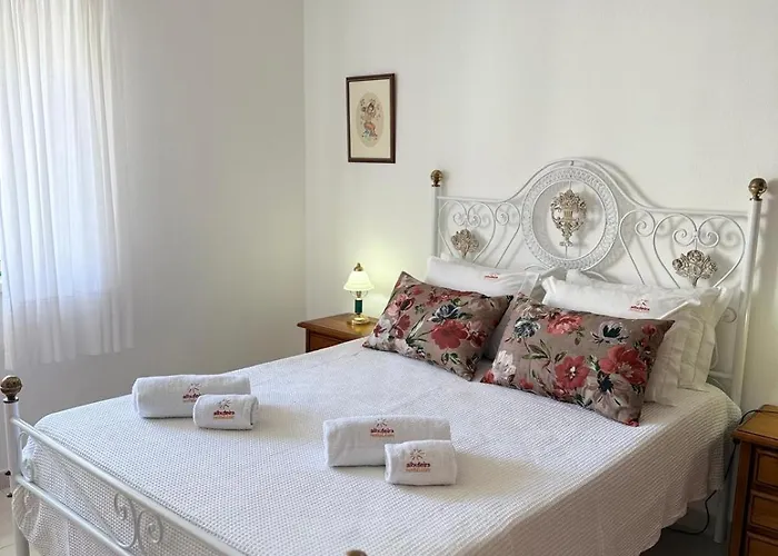 Jardim Santa Eulalia By * アルブフェイラ